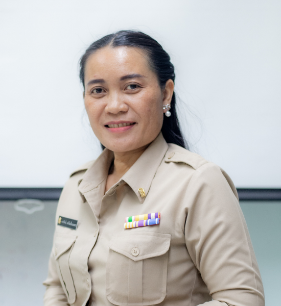 นางสาวนวรัตน์ เครือเขื่อนเพชร