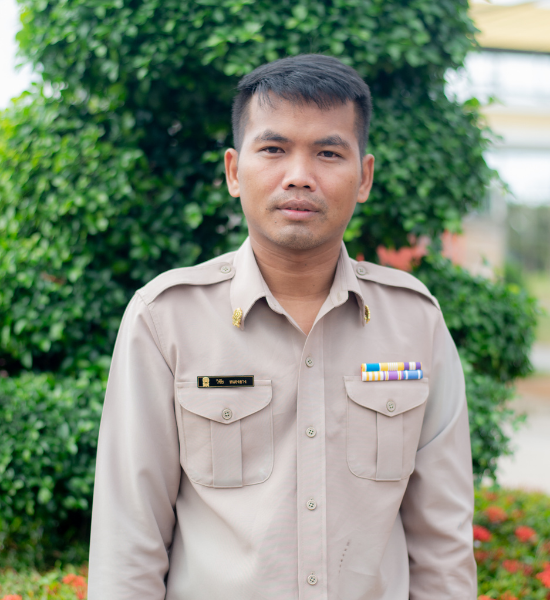 นายวิชัย หนองยาง