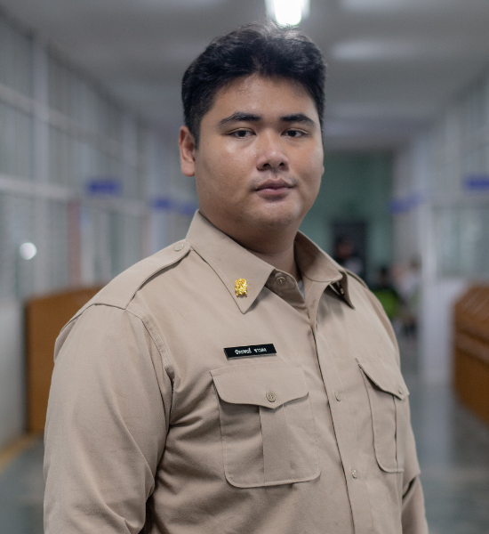 นายนัทธพนธ์ ชาวดง
