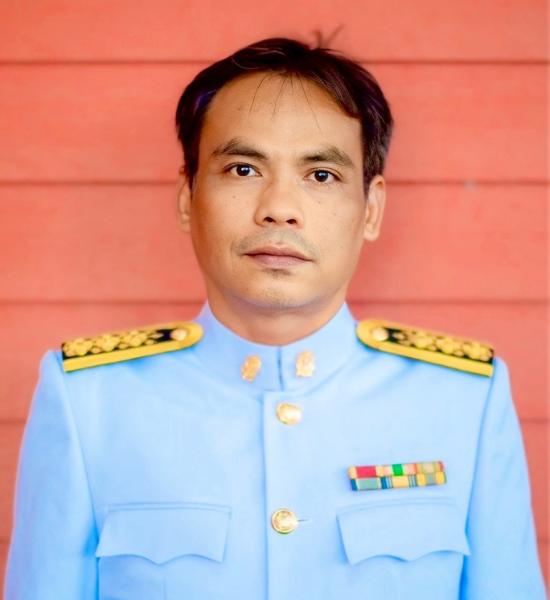 นายสุขสันต์ ตรีเหรา