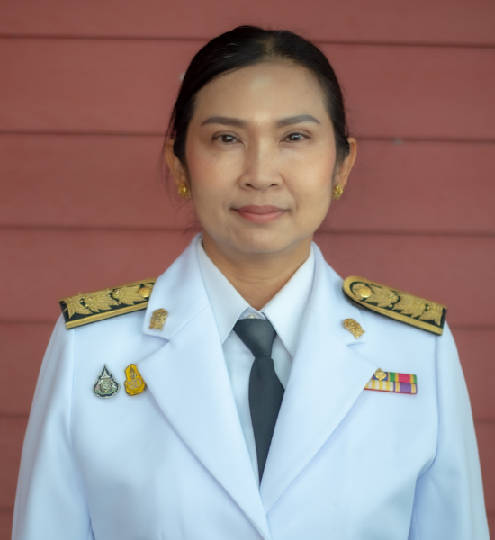 นางสุรางค์รัตน์ วงศ์ป้อม